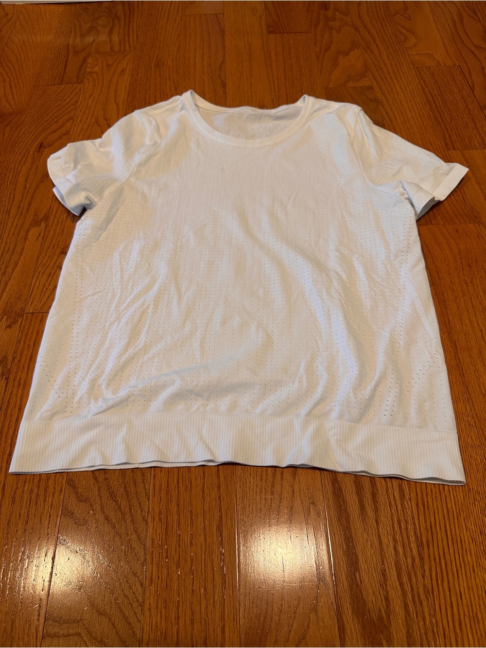 Athleta Momentum White Short Sleeve Top